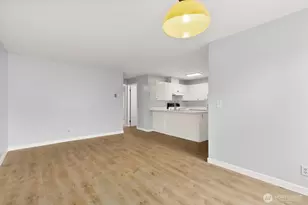 3660 Whitman Ave N, Seattle, WA 98103 - Photo 9