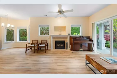 10700 SE 260th Street #J101, Kent, WA 98030 - Photo 9