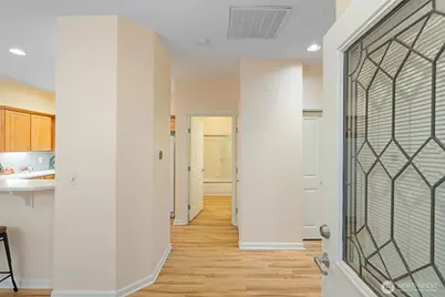 10700 SE 260th Street #J101, Kent, WA 98030 - Photo 5