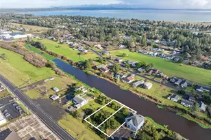 564 & 568 Point Brown Ave NE, Ocean Shores, WA 98569 - Photo 1