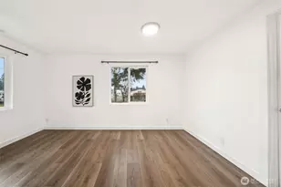 17403 Spanaway Ln E, Spanaway, WA 98387 - Photo 9