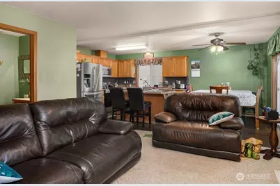 1609 200th Street Ct E, Spanaway, WA 98387 - Photo 9