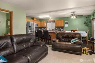 1609 200th St Ct E, Spanaway, WA 98387 - Photo 9