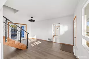 233 E 10th St, Port Angeles, WA 98362 - Photo 11