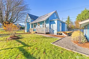 233 E 10th St, Port Angeles, WA 98362 - Photo 31