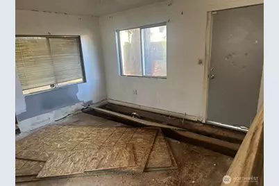 12217 SE Petrovitsky Road, Renton, WA 98058 - Photo 9