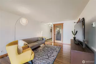 3200 W Commodore Way, Seattle, WA 98199 - Photo 3