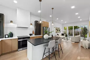 10811 24th Ave NE, Seattle, WA 98125 - Photo 5