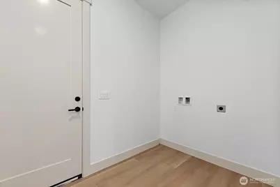 10811 24th Avenue NE, Seattle, WA 98125 - Photo 15