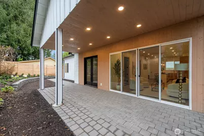 10811 24th Avenue NE, Seattle, WA 98125 - Photo 1