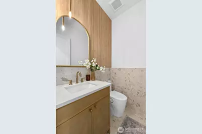 10811 24th Avenue NE, Seattle, WA 98125 - Photo 9