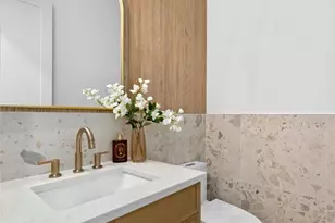 10811 24th Ave NE, Seattle, WA 98125 - Photo 9