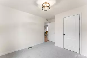 52 Veys Dr, Kelso, WA 98626 - Photo 31