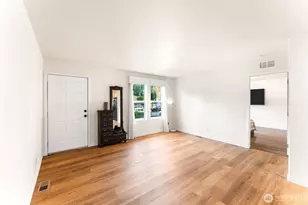 52 Veys Dr, Kelso, WA 98626 - Photo 11