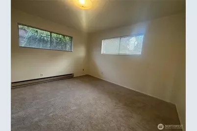 948 N Montgomery Avenue, Bremerton, WA 98312 - Photo 9