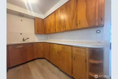 948 N Montgomery Avenue, Bremerton, WA 98312 - Photo 5