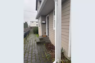 1939 S I Street #C, Tacoma, WA 98405 - Photo 5