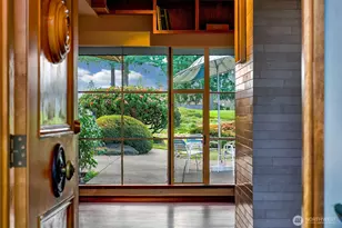 7503 Fairway Dr NE, Seattle, WA 98115 - Photo 5