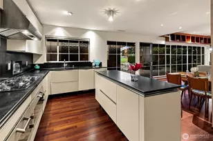 7503 Fairway Dr NE, Seattle, WA 98115 - Photo 11