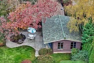 7503 Fairway Dr NE, Seattle, WA 98115 - Photo 25