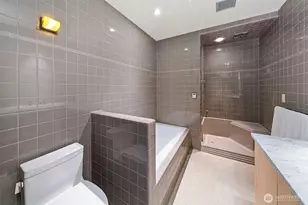 7503 Fairway Dr NE, Seattle, WA 98115 - Photo 21