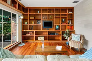 7503 Fairway Dr NE, Seattle, WA 98115 - Photo 9