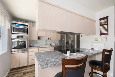 7030 123rd Avenue SE, Newcastle, WA 98056 - Photo 9