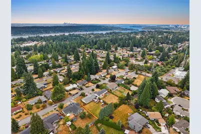 7030 123rd Avenue SE, Newcastle, WA 98056 - Photo 3