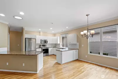 6910 38th Street Ct W, University Place, WA 98466 - Photo 3