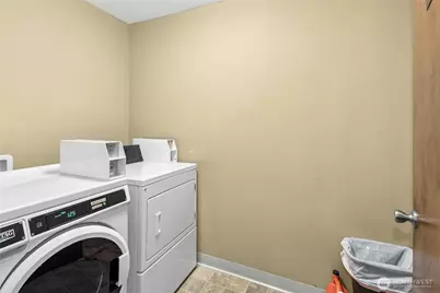 11006 NE 68th Street #806, Kirkland, WA 98033 - Photo 13