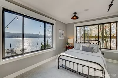 4013 E Lake Sammamish Shore Lane, Sammamish, WA 98075 - Photo 15
