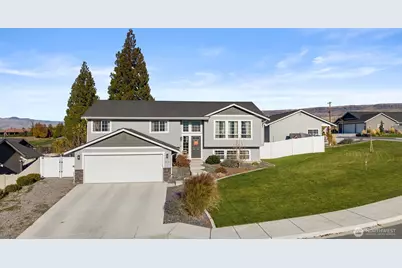 632 S Newton Avenue, East Wenatchee, WA 98802 - Photo 1