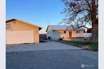 64 Lakeview Way, Brewster, WA 98812 - Photo 1