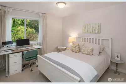 5225 50th Avenue NE #208, Seattle, WA 98105 - Photo 3