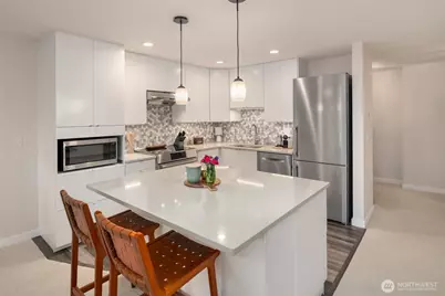 5225 50th Avenue NE #208, Seattle, WA 98105 - Photo 13