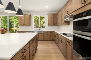 23479 Marinwood Cir NE, Kingston, WA 98346 - Photo 3