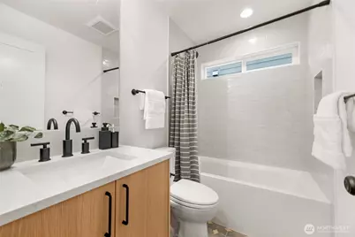 4048 32nd Avenue W #B, Seattle, WA 98199 - Photo 7