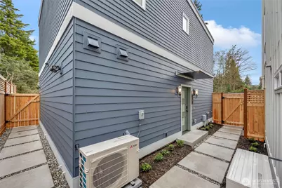 4050 32nd Avenue W, Seattle, WA 98199 - Photo 5