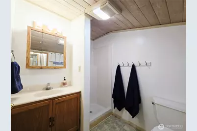 1811 E 3rd Street, Port Angeles, WA 98362 - Photo 17