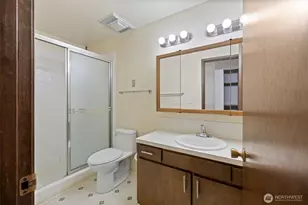8516 196th Street SW, Edmonds, WA 98026 - Photo 23