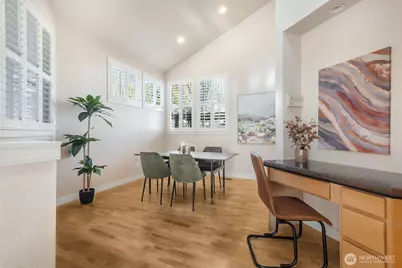 120 Newport Way NW #16, Issaquah, WA 98027 - Photo 7