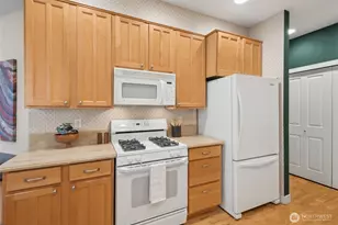 120 Newport Way NW, Issaquah, WA 98027 - Photo 11