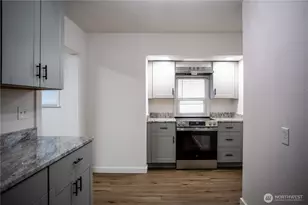 526 Hillkress St, Centralia, WA 98531 - Photo 3