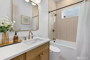 10811 24th Ave NE, Seattle, WA 98125 - Photo 23