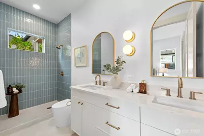 10811 24th Avenue NE, Seattle, WA 98125 - Photo 19