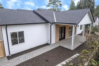 10811 24th Avenue NE, Seattle, WA 98125 - Photo 13