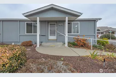 1705 Twins Peaks Drive, Wenatchee, WA 98801 - Photo 3