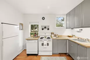 1109 S 14th St, Tacoma, WA 98405 - Photo 11