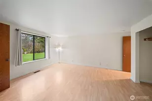 6025 Boulevard Loop SE, Olympia, WA 98501 - Photo 17