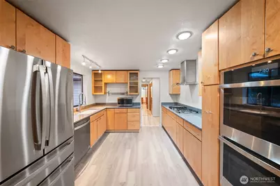 6025 Boulevard Loop SE, Olympia, WA 98501 - Photo 13